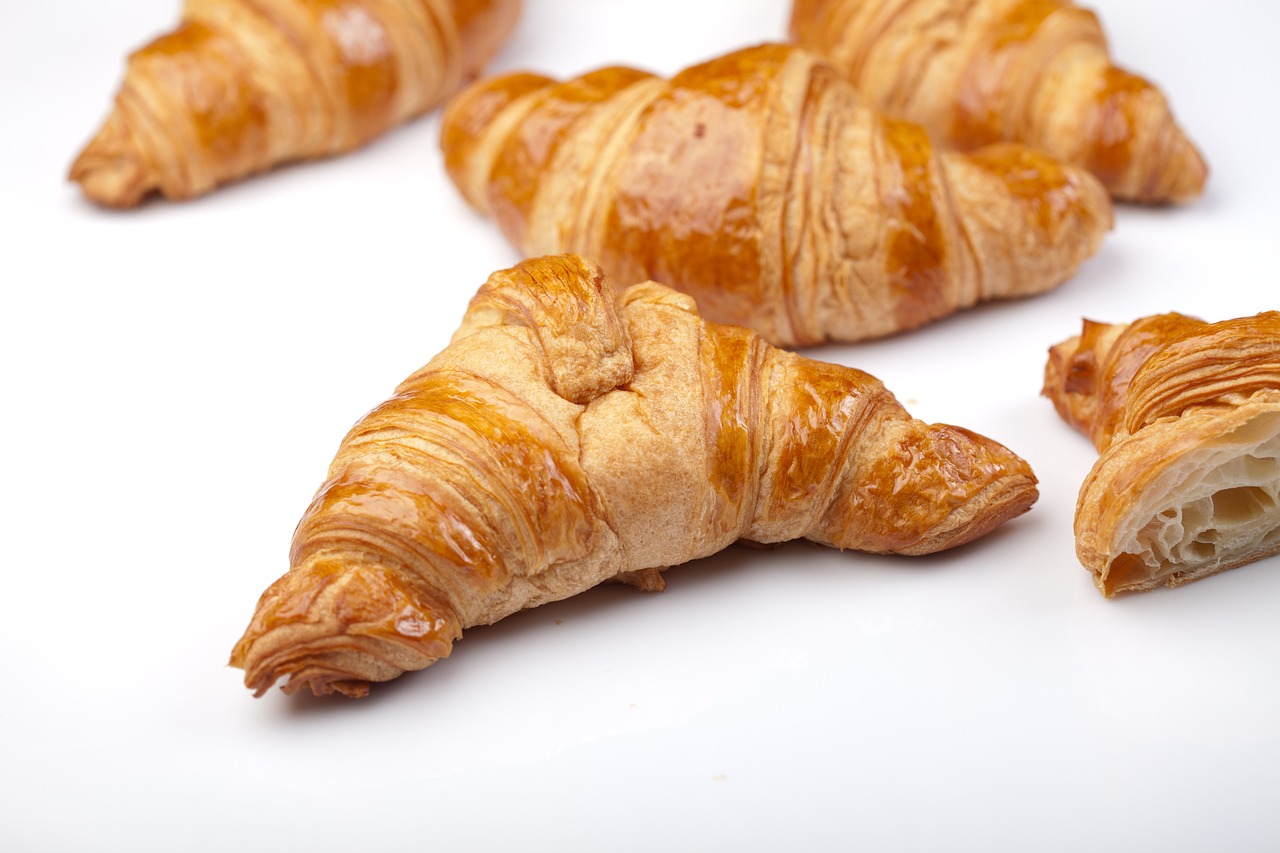 croissant, croissants, bakery products-2413245.jpg