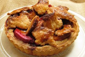 cake, apple, fruits-192733.jpg